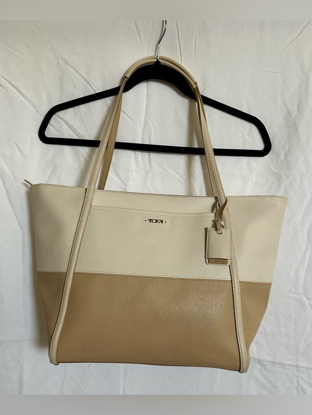 Tumi Sinclair Q-Tote - Cream and Tan Leather